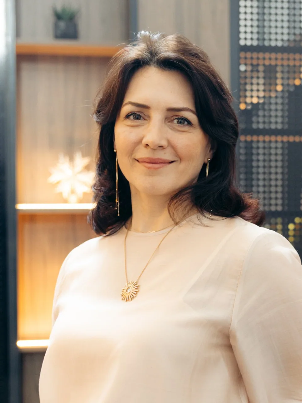 Roxana Szekely, founding member — Asociația Alpha Leadership