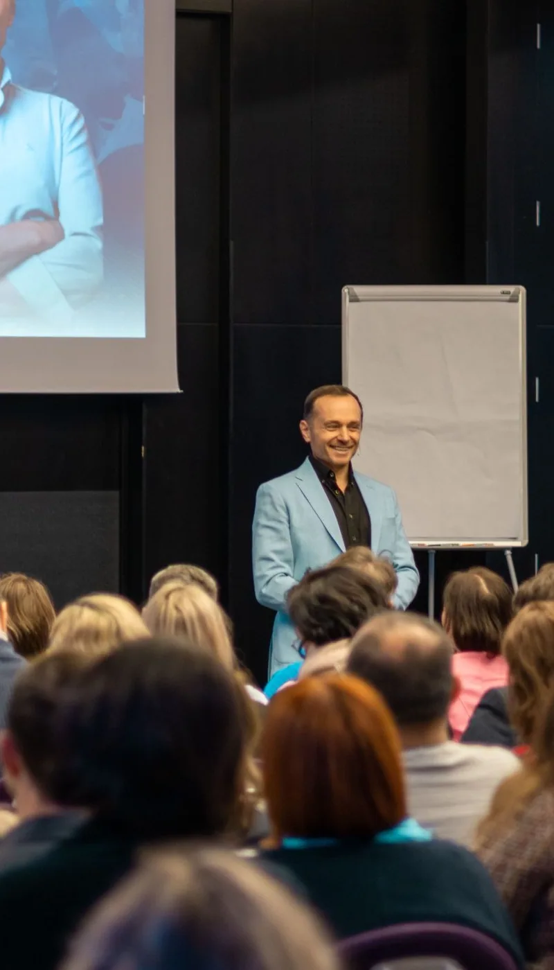 The community gathered at SELF GROWTH SUMMIT